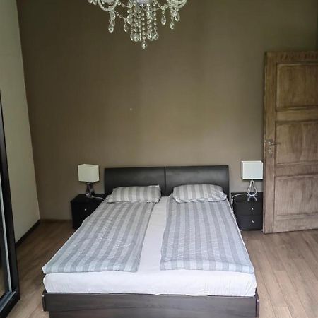 Vitosha 67 Apartment Sofia Bagian luar foto