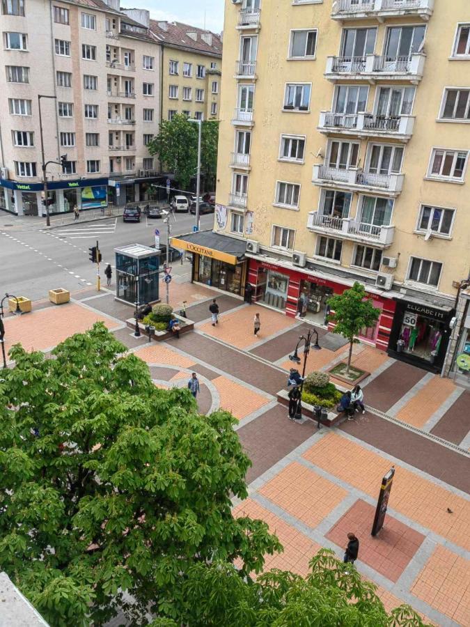 Vitosha 67 Apartment Sofia Bagian luar foto