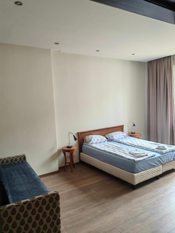 Vitosha 67 Apartment Sofia Bagian luar foto